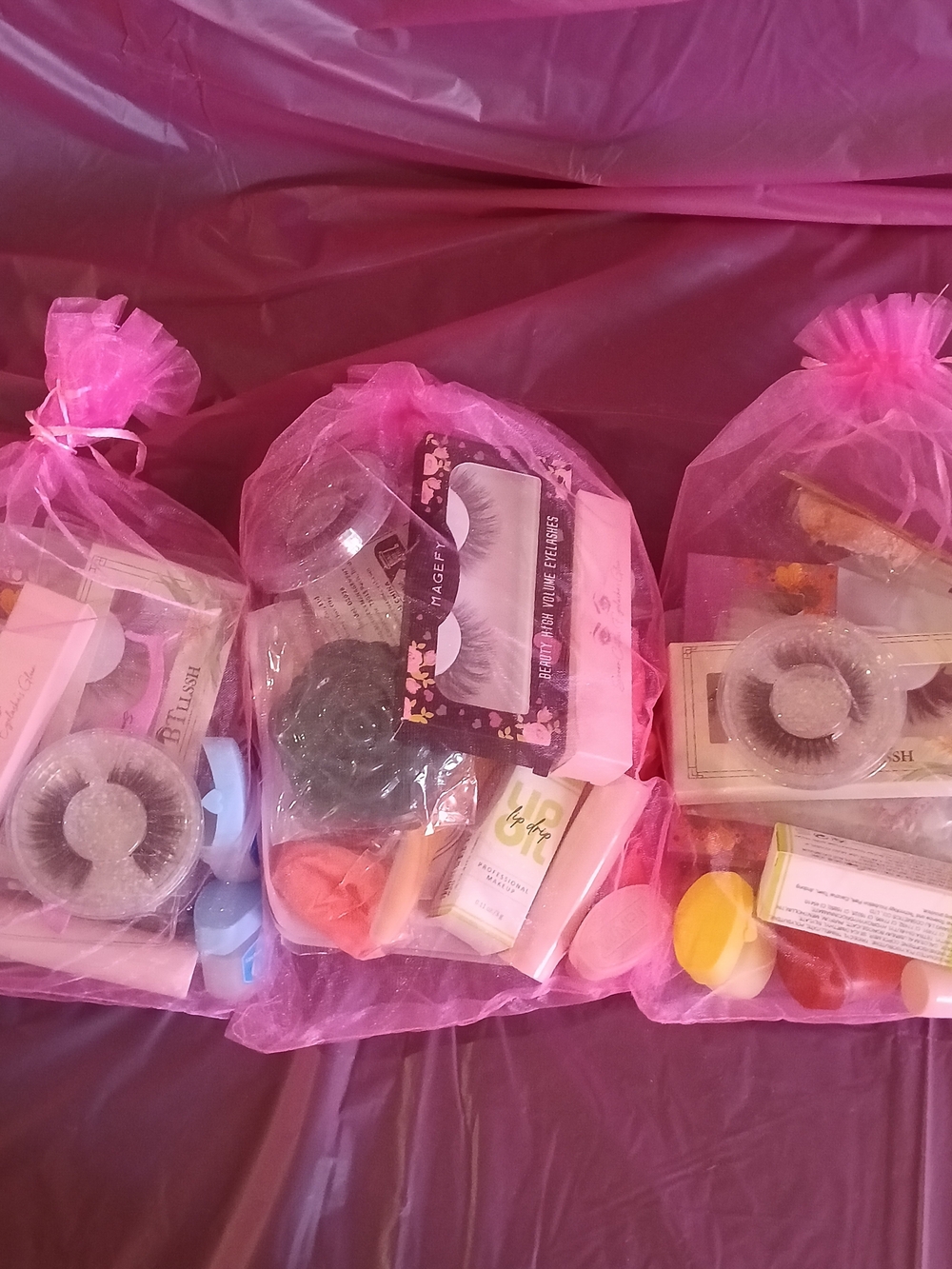 Pink Bath & Body Gift Set with False Lashes